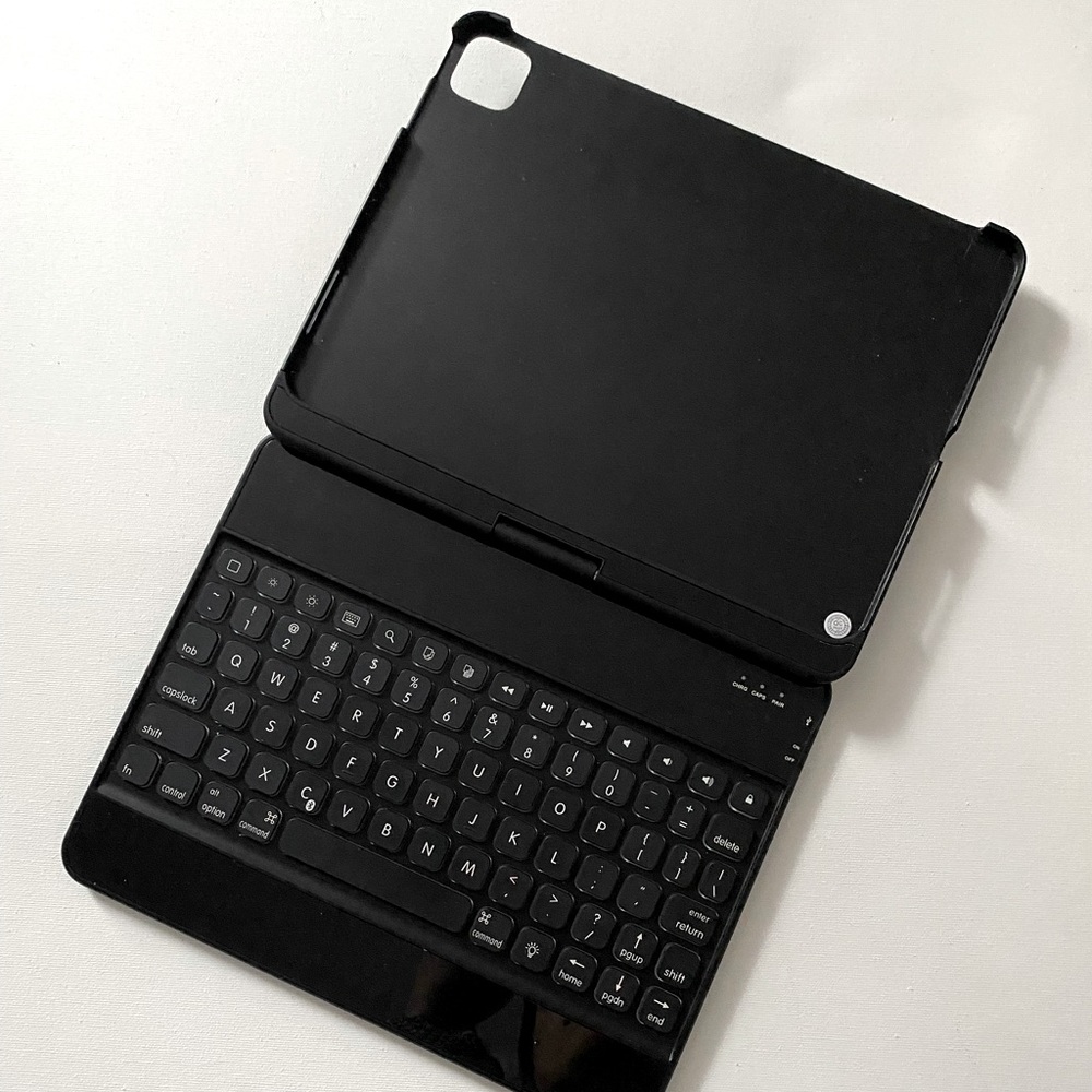 “magic” keyboard for iPad